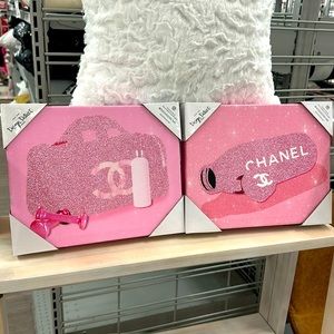 🩷💖💝WATER & GYM BAG DESIGNER AUTHENTIC WALL ART 🖼️